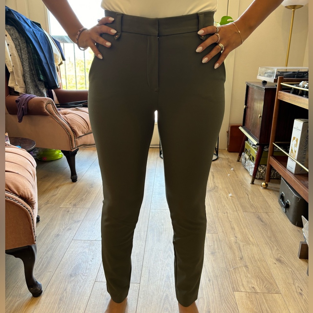 Express business casual high rise pants size 6 in olive green